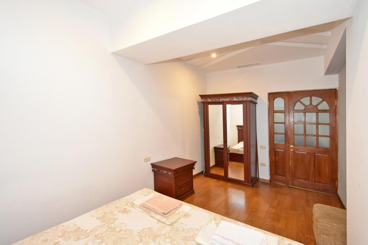 Armenak Apartments N20 Yerevan Exterior photo